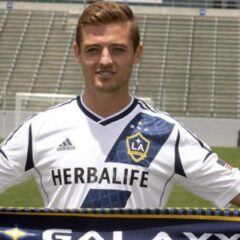 Robbie Rogers regresa al fútbol profisional, fuera del armario