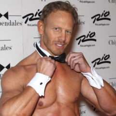 Ian Ziering de ‘Sensación De Vivir’ debuta como stripper en Las Vegas