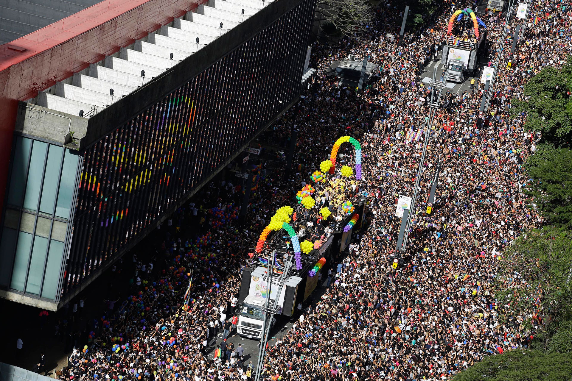 Multitudinaria celebración del Pride en Sao Paulo